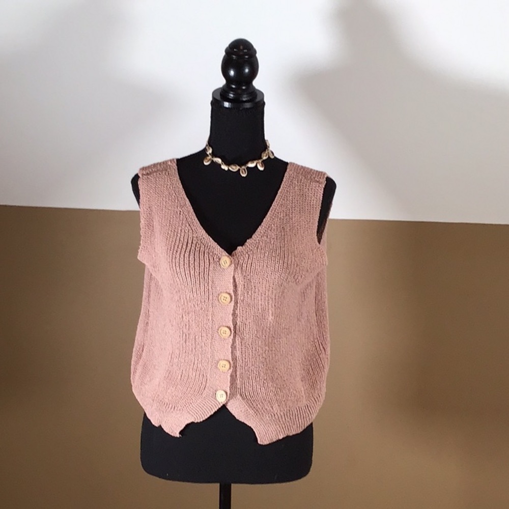 Pink knitted tank top